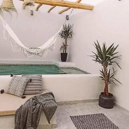Apartamento With Private Pool